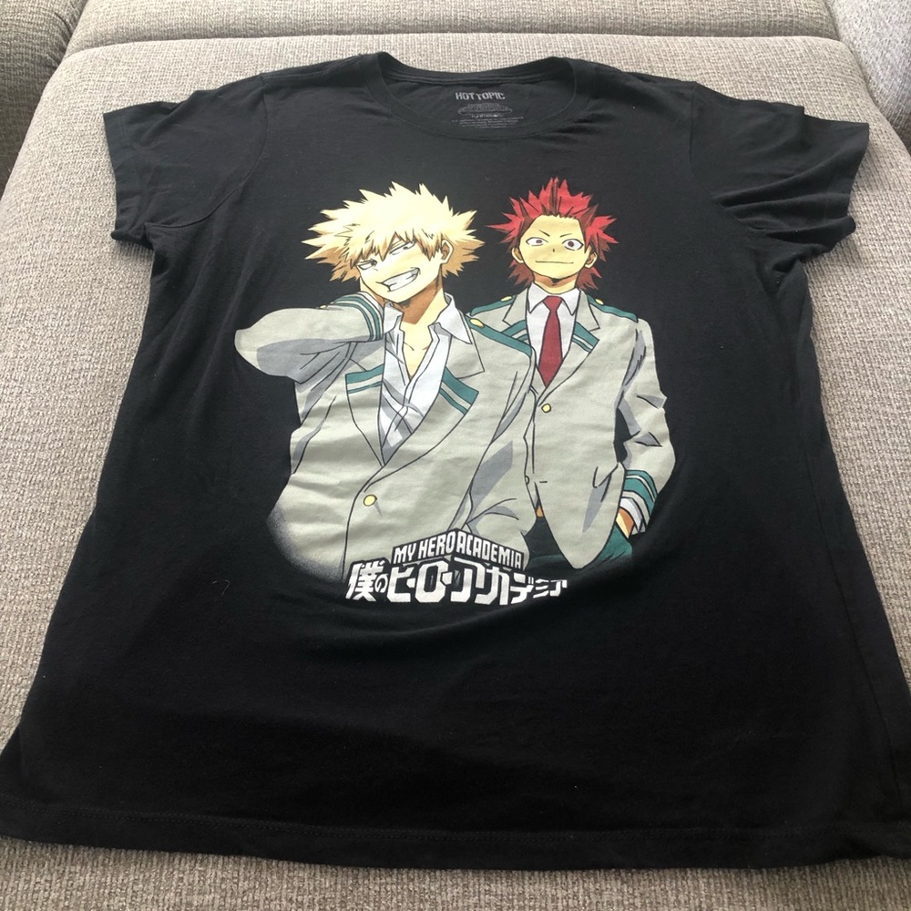 My hero academia Sz XL HOT TOPIC small black shirt - Picture 2 of 5